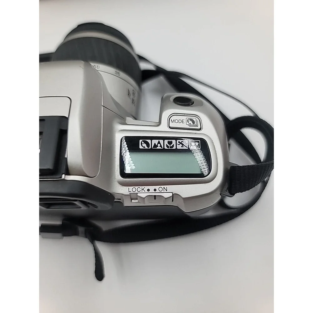 Minolta Maxxum QT Si 35mm Film + 35-80mm AF Zoom Lens‎ (UNTESTED)